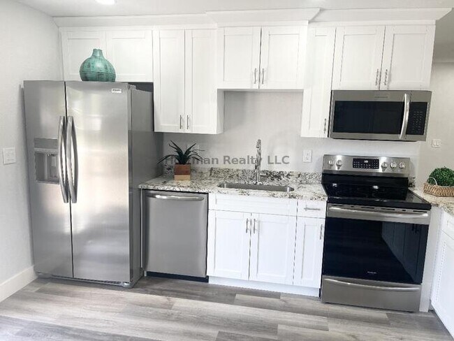Foto del edificio - Updated 3-Bedroom Home in South Tampa ? Cl...