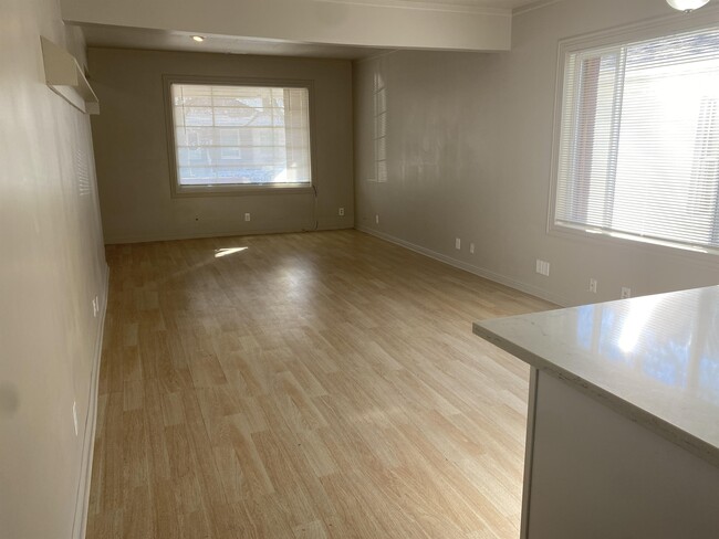 Building Photo - 928 Binford St