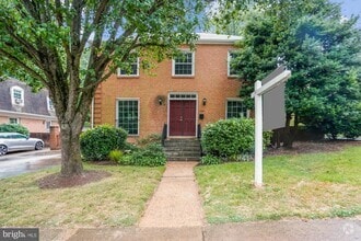 Building Photo - 2248 Military Rd