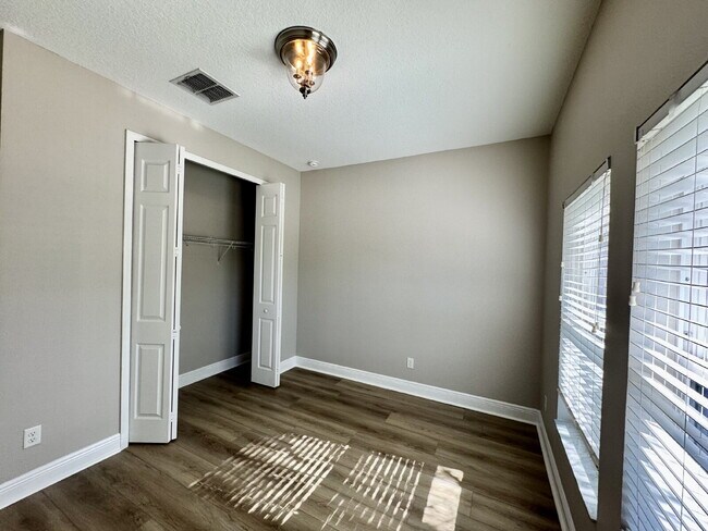 Building Photo - K-Bar range gated 3-Bed Single Family House newly renovated with Fenced back yard