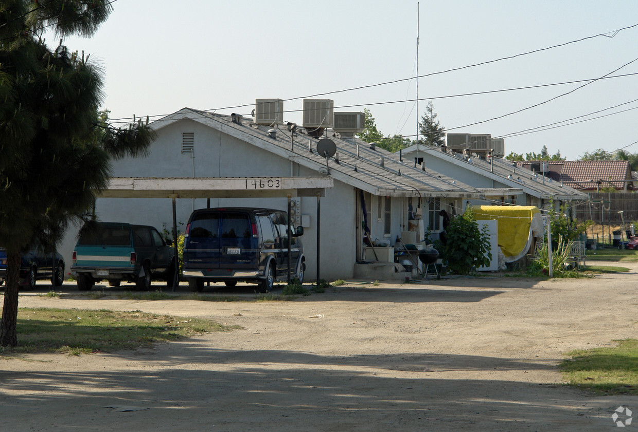Primary Photo - 14603 W Whitesbridge Ave