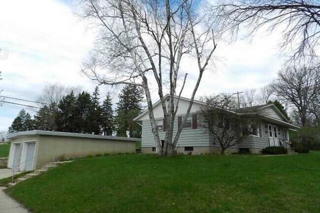 Foto del edificio - 900 Pflaum Rd