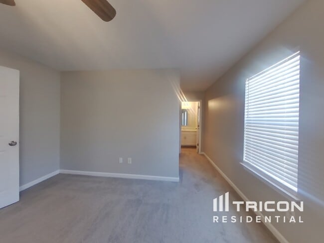 Building Photo - 7159 Crystal Creek Pl