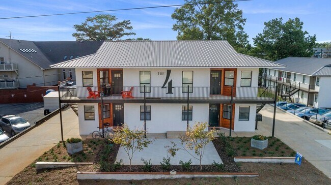 Foto del edificio - 123 N Donahue Dr