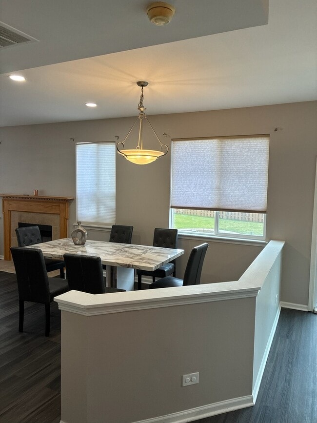 Foto del edificio - 1858 S Fallbrook Dr