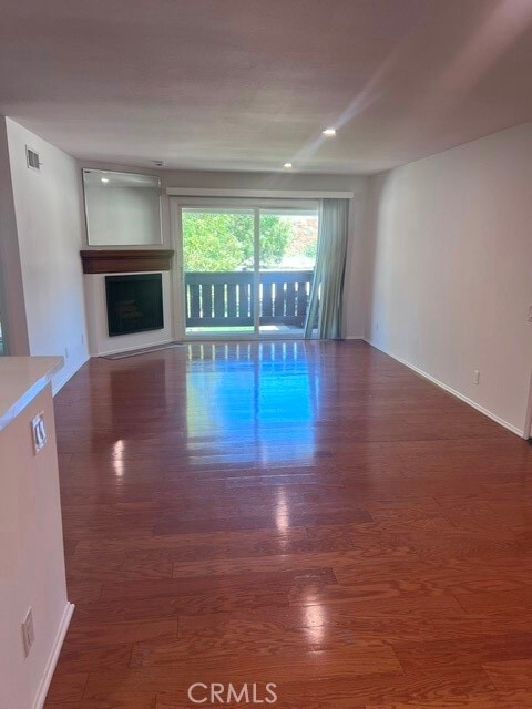Building Photo - 6098 Terrace Ln