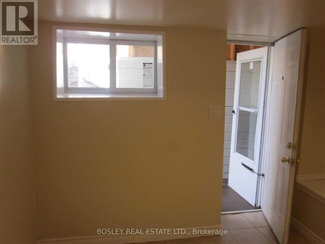 Building Photo - 97 Rosemount Ave