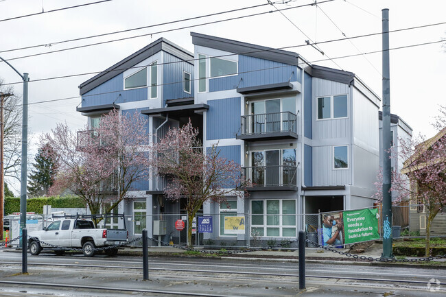 Building Photo - Kenton Townhomes