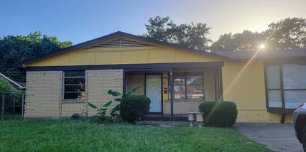 Building Photo - 119 Palm Oak Dr