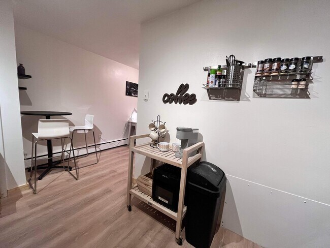 Foto del edificio - 619 N 8th St