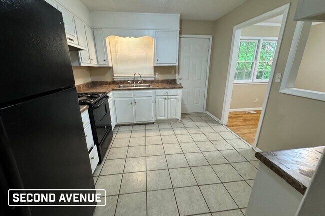 Foto del edificio - 305 Cedarwood St