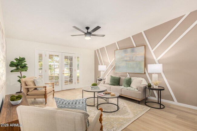 Foto del edificio - 3505 E CAMPBELL Ave