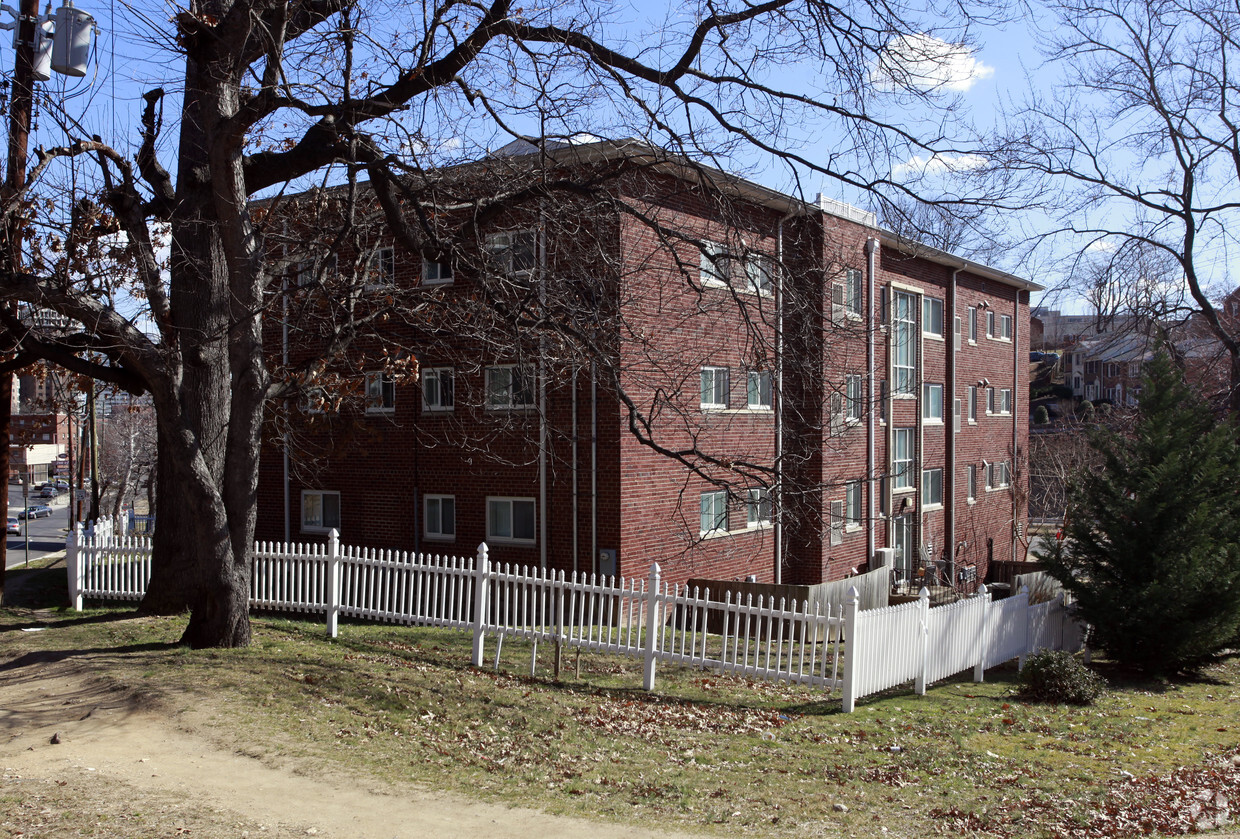 Foto del edificio - Rhodes Manor Apartments