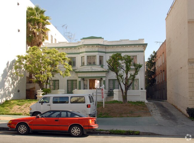 Building Photo - Watson's Manor