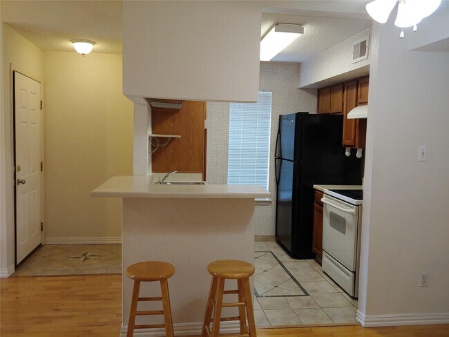 Foto del edificio - 10555 Turtlewood Ct