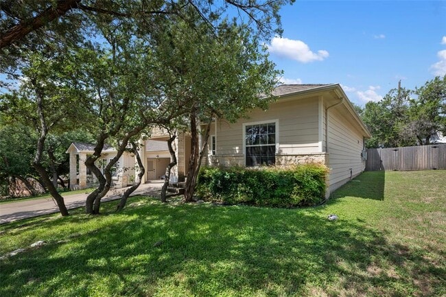 Building Photo - 1002 Castile Rd