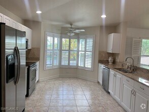 Building Photo - 300 Diamond Cir