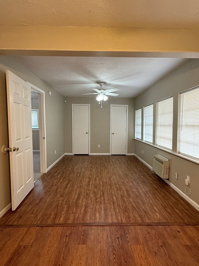Foto del edificio - 1 Bedroom 1 Bath - Back House