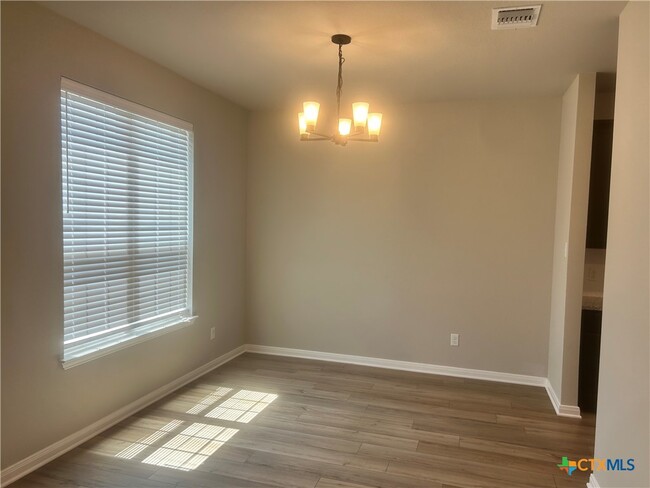 Building Photo - 2113 Meridian Lp