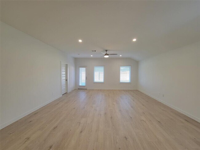 Foto del edificio - 30010 Foxtail Pne Ct