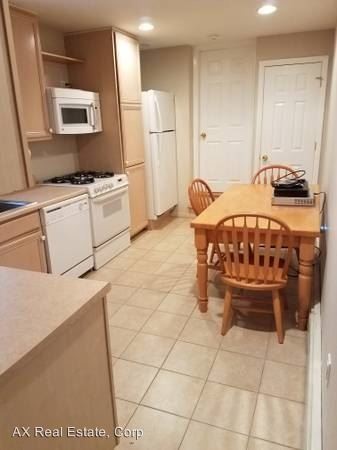 Primary Photo - 545 Westbrook Dr
