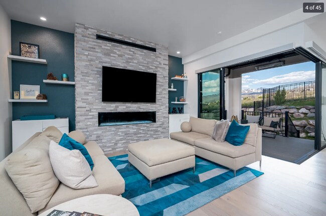 Foto del edificio - Stunning 5-bedroom, 4.5-bath home