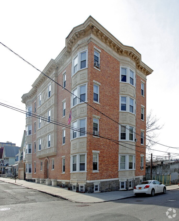Building Photo - 84 Ludlow St