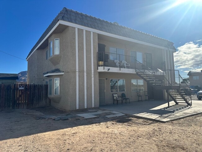 Foto del edificio - 5666 E Lake Mead Blvd