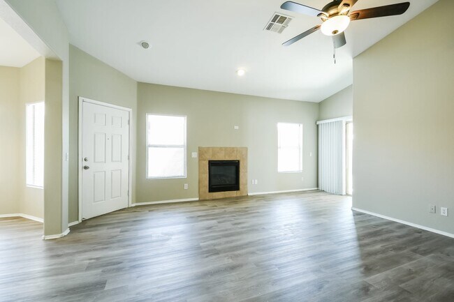 Building Photo - 4025 W Hackamore Drive
