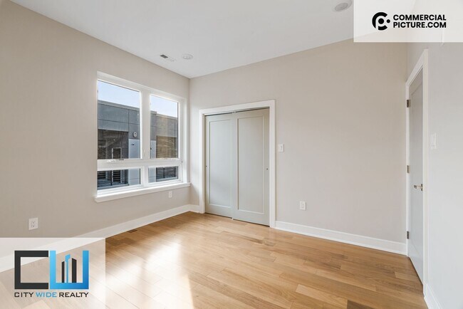 Foto del edificio - 3204 Capri Dr