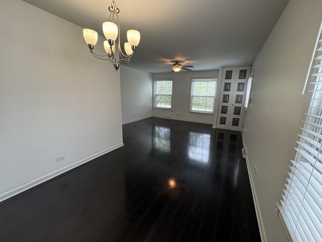 Building Photo - 485 Sidney Ave