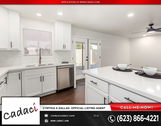 Building Photo - Bristol Court Remodeled 3 bed 2 bath Condo