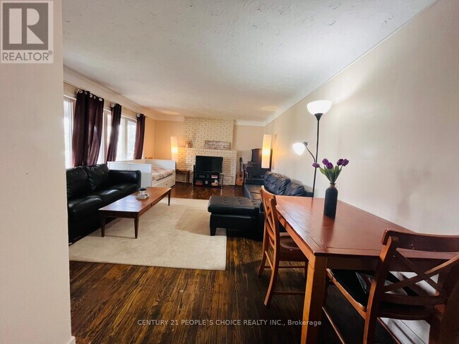 Photo du bâtiment - 26 Larchwood Dr