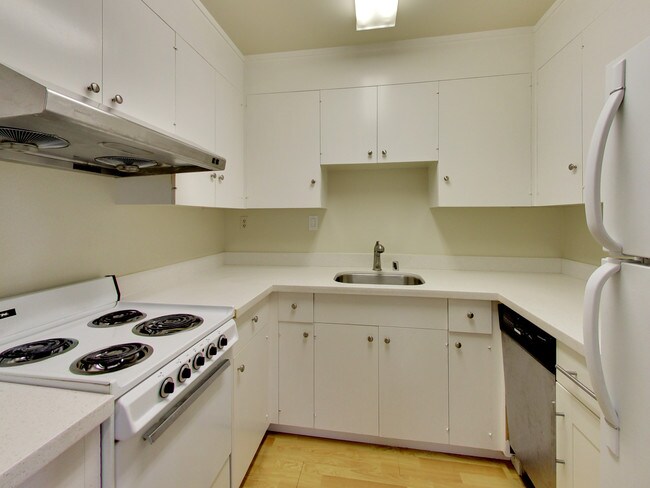 Building Photo - 1761 Vallejo St