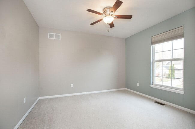 Foto del edificio - Welcome Home! 4 Bedroom/2.5 Bath Home in Avon!