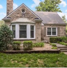 Building Photo - 4225 Briarwood Rd