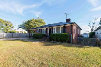 Building Photo - 7 Sulphur Springs Rd