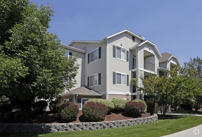 Building Photo - Rembrandt Park Apartments