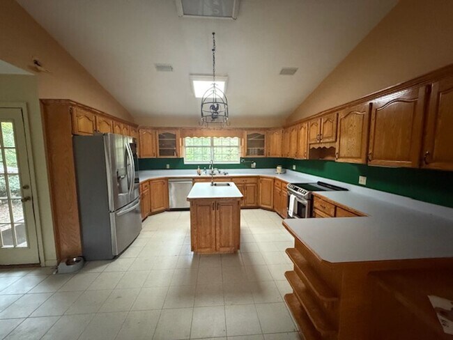 Foto del edificio - Farm House w/pastures For Lease