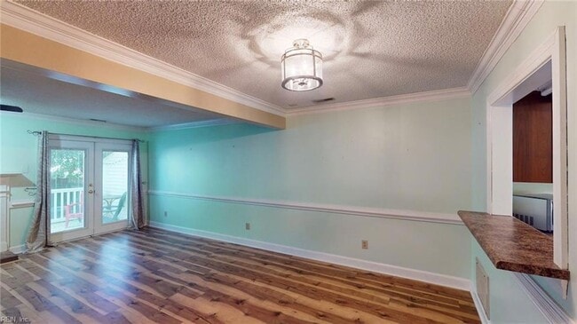 Building Photo - 742 Lord Dunmore Dr