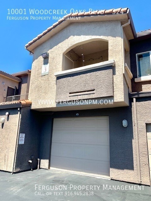 Primary Photo - Move In Ready Condo in Roseville with Atta...