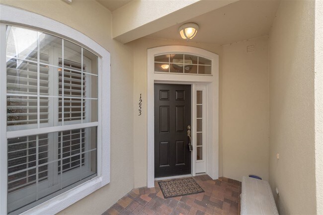 Building Photo - 1253 Makarios Dr