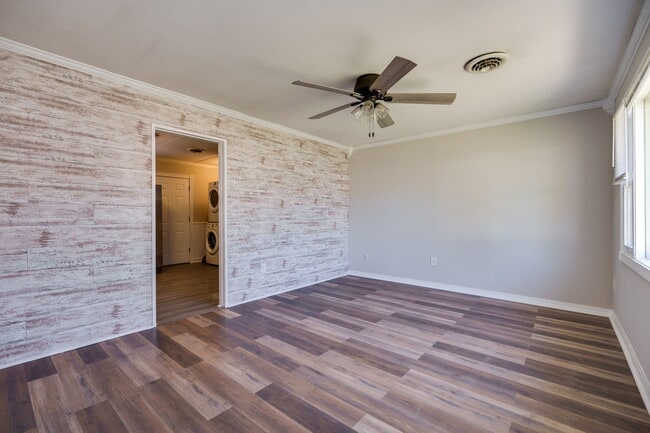 Building Photo - 24 Ramona Dr