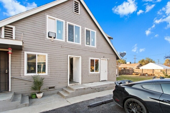 Building Photo - 1323 Monterey Ave