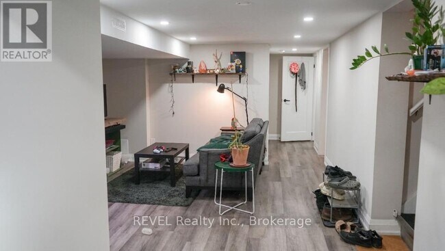 Photo du bâtiment - 510 Lloyd Ave