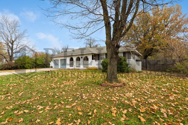 Foto del edificio - 512 Cindy St