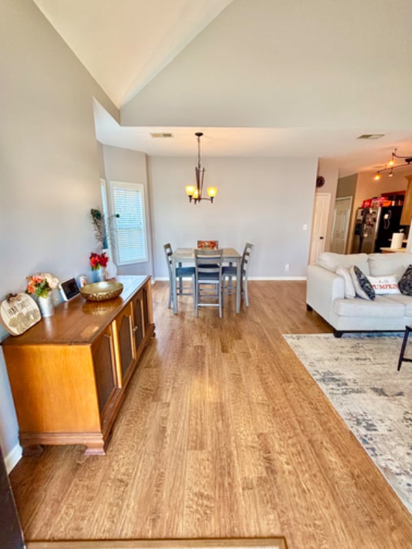 Foto del edificio - 169 Alexander Blvd