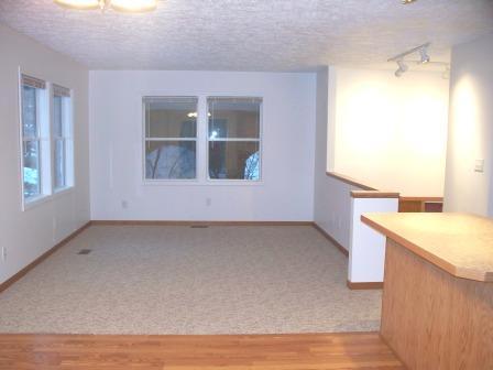 Sala de estar - 4290 Baywood Dr