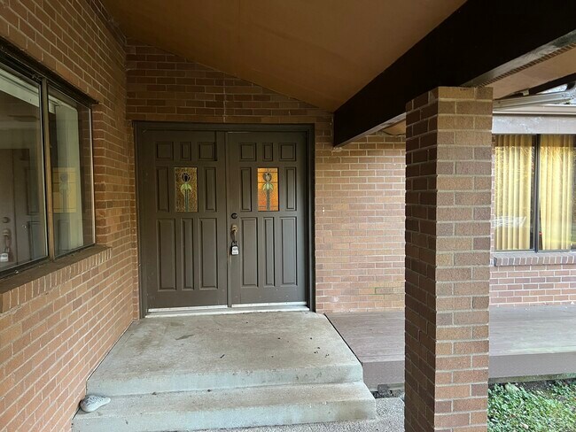 Foto del edificio - 15607 62nd Ave NW