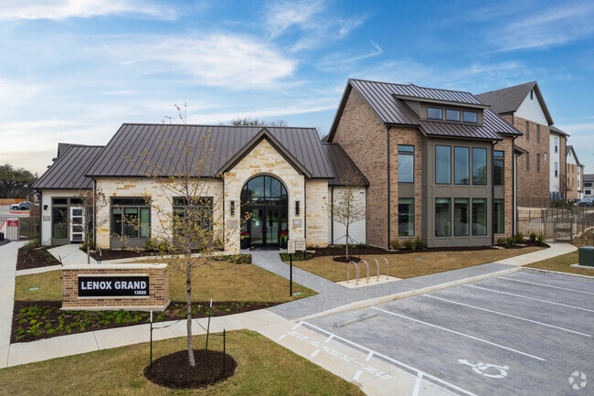 Leasing Office - Lenox Grand